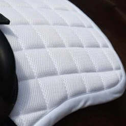 Protechmasta Infrared Airmesh GP / Jump Saddlecloth White 9 Protechmasta Infrared Airmesh GP / Jump Saddlecloth White -Saddle Store detail shot white gp pad ma6139 2