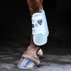 Equilibrium Tri-Zone Open Fronted Boots White