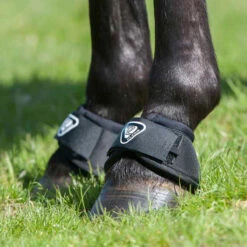 Equilibrium Tri-Zone Over Reach Boots Black