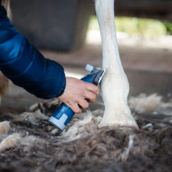 Lister Eclipse Cordless Clippers Blue -Saddle Store use 3