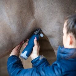 Lister Eclipse Cordless Clippers Blue -Saddle Store use 4