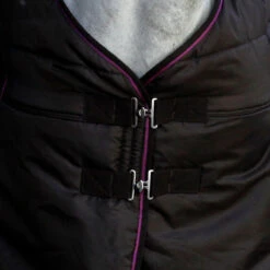 Ventomasta 200g Medium Weight Standard Neck Stable Rug Brown -Saddle Store vento brown.buckles. 1