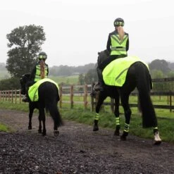 Masta Waterproof Wrap Around Exercise Rug Yellow -Saddle Store yellow hiviz lifestyle 2